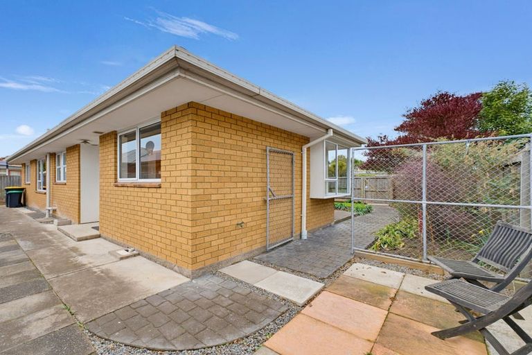 Photo of property in 2/2 Bentley Street, Russley, Christchurch, 8042