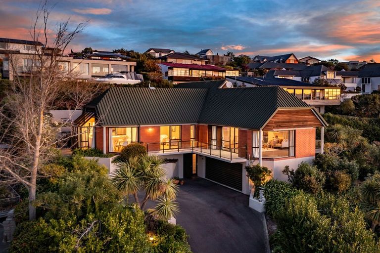 Photo of property in 9 Petworth Place, Westmorland, Christchurch, 8025