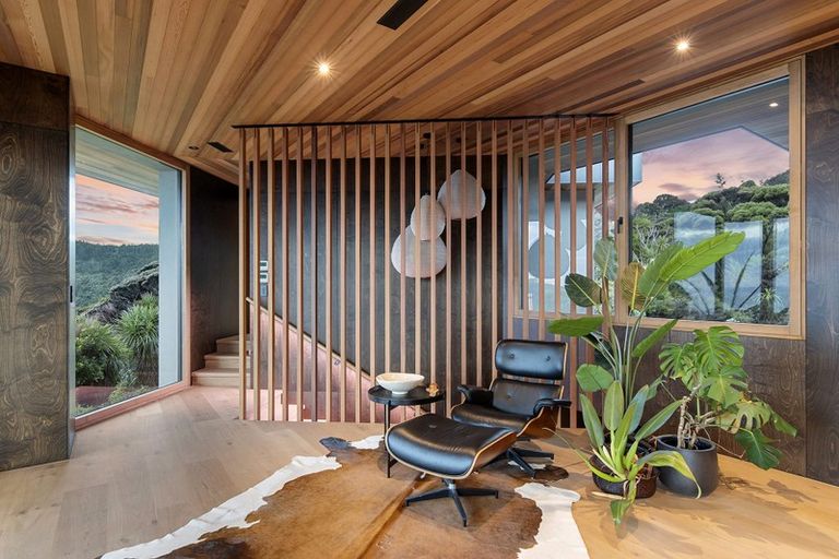 Photo of property in 124a Seaview Road, Piha, New Lynn, 0772