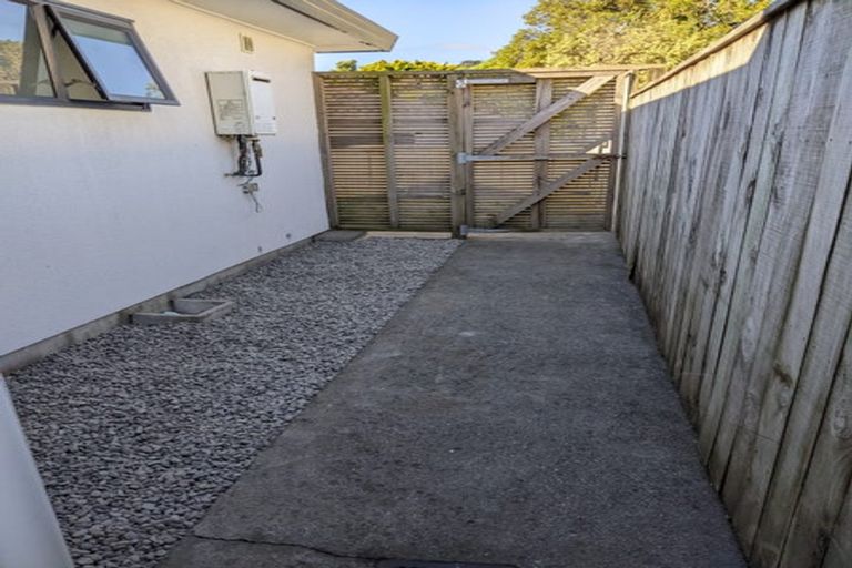Photo of property in 1b Pollen Street, Johnsonville, Wellington, 6037