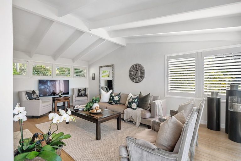 Photo of property in 32 Seaview Avenue, Northcote, Auckland, 0627