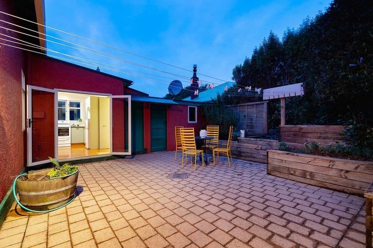 Photo of property in 21 Crosby Street, Mornington, Dunedin, 9011