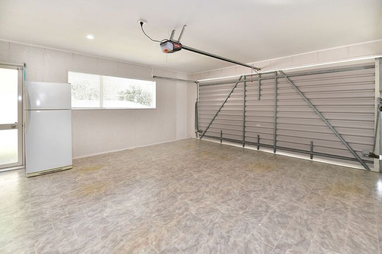 Photo of property in 113 Lakeside Drive, Orewa, 0931