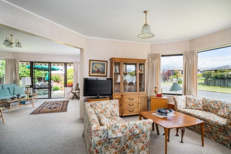 Photo of property in 87 Harvey Street, Waipahihi, Taupo, 3330