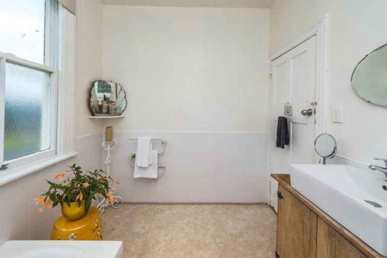 Photo of property in 17 Kelvin Street, Aramoho, Whanganui, 4500