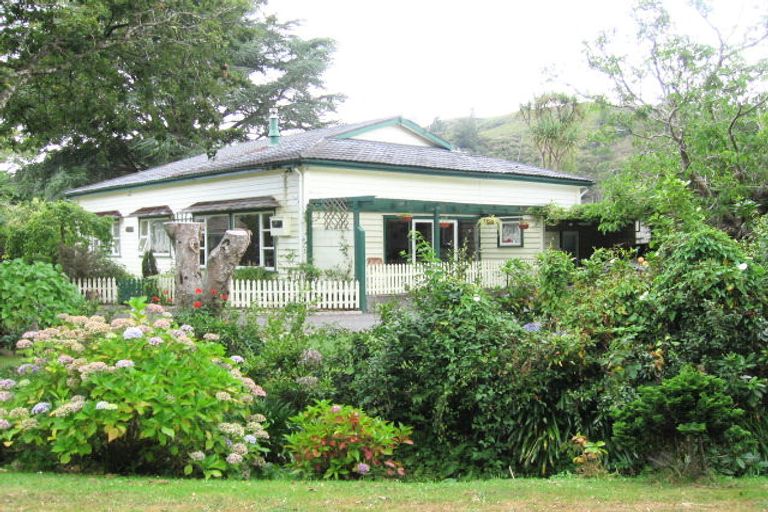 Photo of property in 55 Bridge Road, Birchville, Upper Hutt, 5018