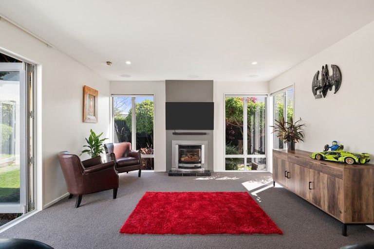Photo of property in 15 Riverwood Boulevard, Redwood, Christchurch, 8051
