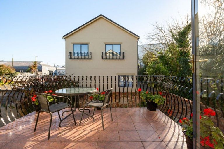 Photo of property in 84 Alpha Street, Cambridge, 3434