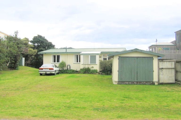 Photo of property in 210 Beverley Terrace, Whangamata, 3620