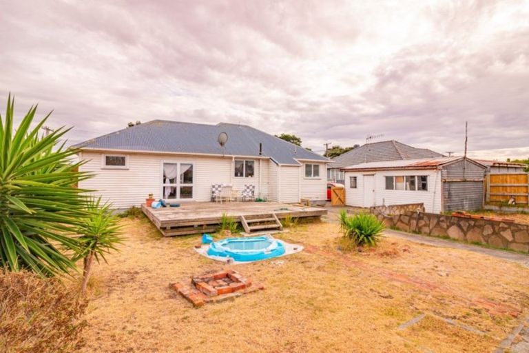 Photo of property in 51 Harper Street, Gonville, Whanganui, 4501