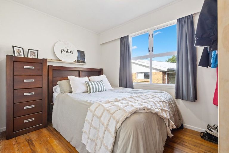 Photo of property in 1 Bear Street, Tirau, 3410