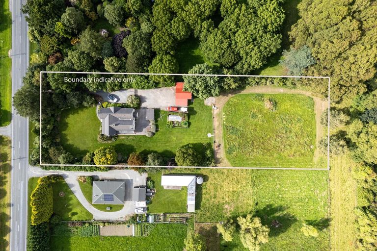 Photo of property in 111 Main North Road, Geraldine, 7930