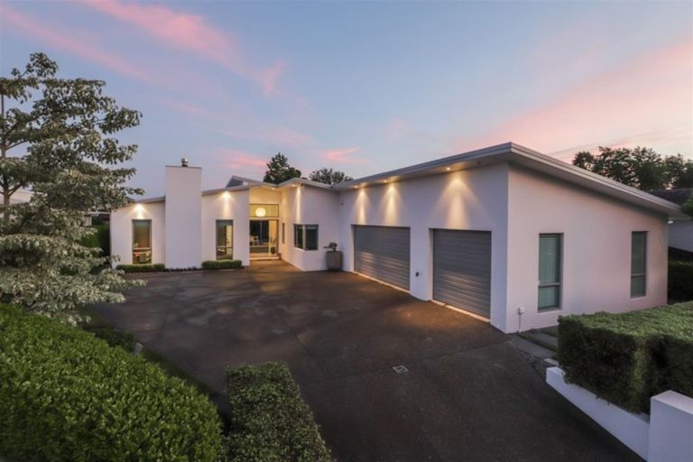 Photo of property in 19 Bree Place, Flagstaff, Hamilton, 3210