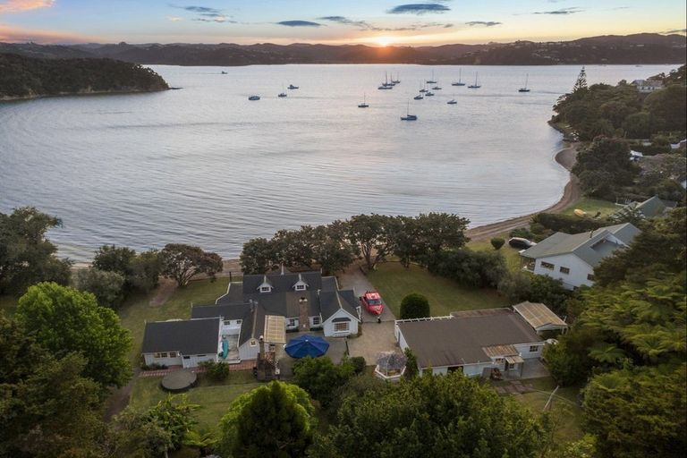 Photo of property in 6 Paine Brown Way, Russell, 0272