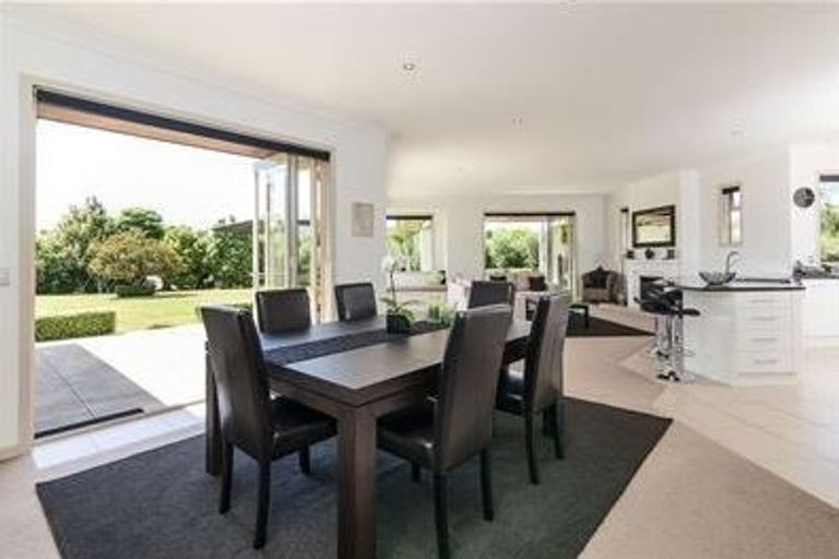 Photo of property in 6 Kingscliff Rise, Dairy Flat, Albany, 0792