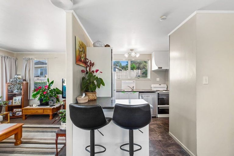 Photo of property in 27 Clyma Place, Massey, Auckland, 0614