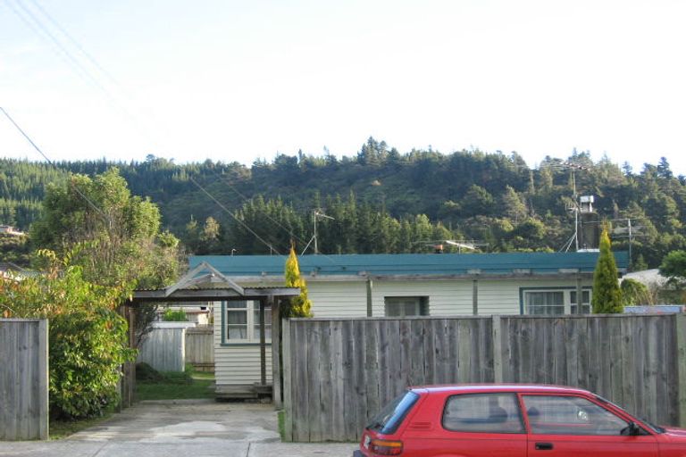 Photo of property in 12 Field Street, Silverstream, Upper Hutt, 5019