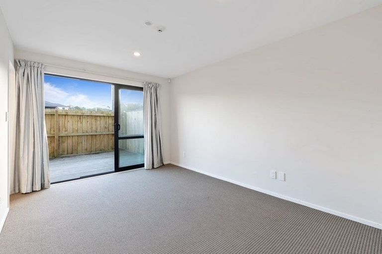 Photo of property in 9/5 Perekia Street, Albany, Auckland, 0632