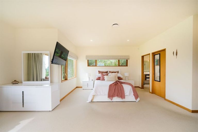 Photo of property in 333 Ngahere Park Road, Turitea, Palmerston North, 4472