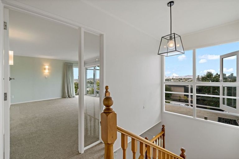 Photo of property in 1/1 Kaihu Street, Northcote, Auckland, 0627