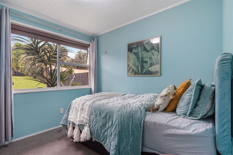 Photo of property in 62 Hellyers Street, Birkdale, Auckland, 0626
