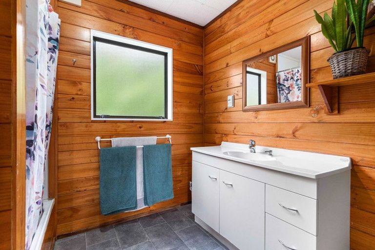 Photo of property in 121 Onemana Drive, Onemana, Whangamata, 3691