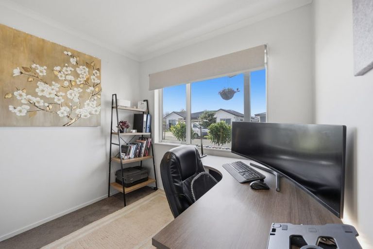 Photo of property in 2 Kutukutu Street, Takanini, 2112