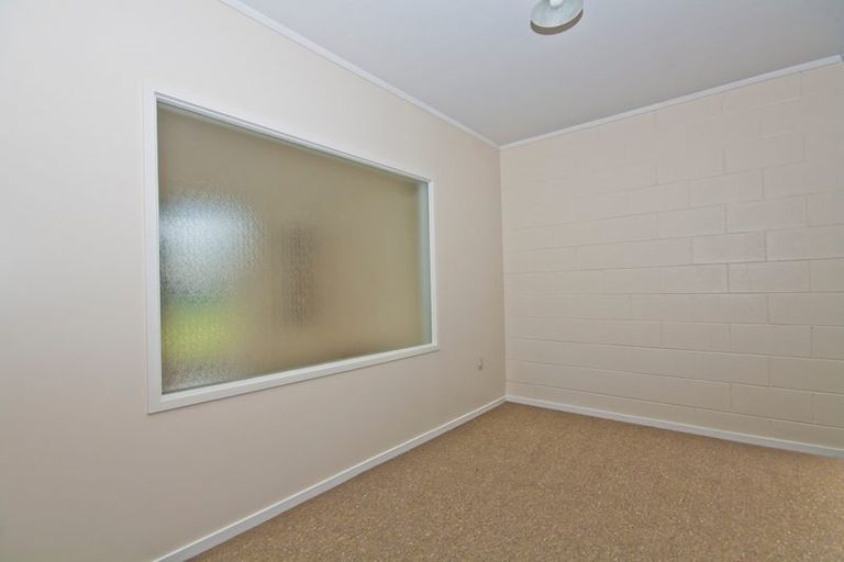 Photo of property in 171 Te Atatu Road, Te Atatu South, Auckland, 0610