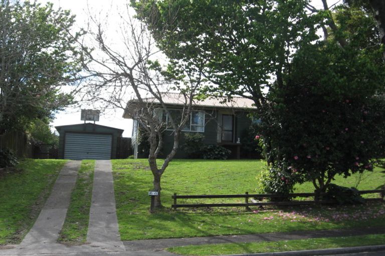 Photo of property in 24 Arawata Avenue, Welcome Bay, Tauranga, 3112