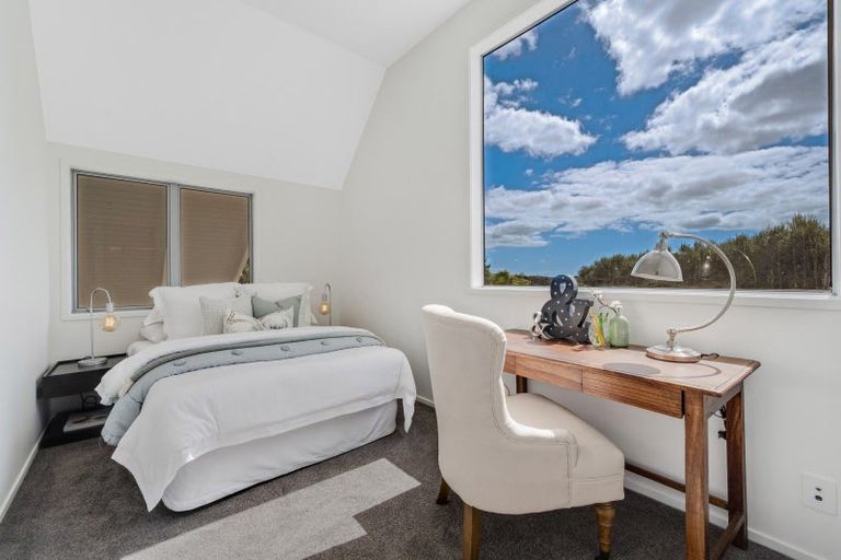 Photo of property in 122 Brownhill Road, Whitford, Manurewa, 2576