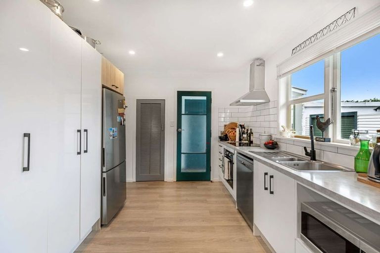 Photo of property in 27 Ferguson Street, Levin, 5510