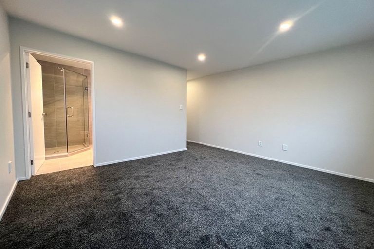 Photo of property in 33 Korihi Drive, Swanson, Auckland, 0614