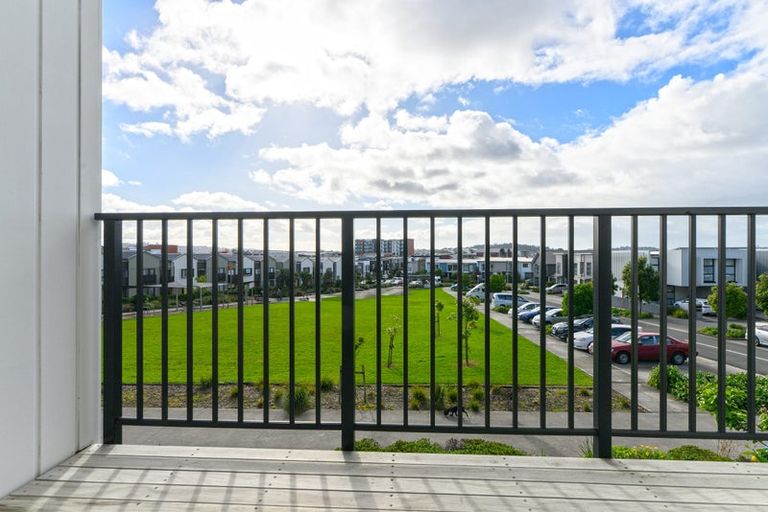 Photo of property in 34 Nugget Avenue, Hobsonville, Auckland, 0616