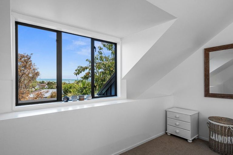 Photo of property in 18 Werneth Street, Atawhai, Nelson, 7010