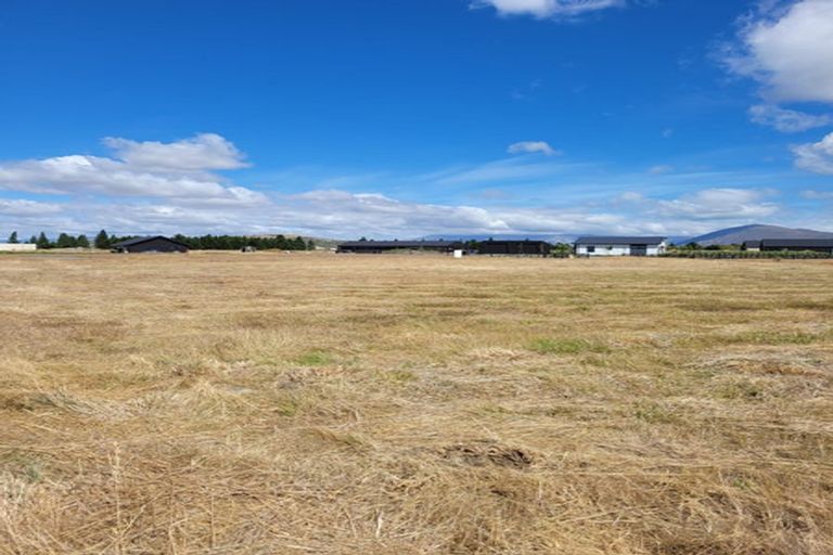 Photo of property in 2 Avlis Place, Twizel, 7901