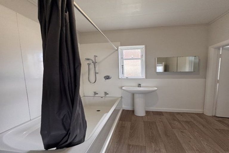 Photo of property in 26 Monorgan Road, Strathmore Park, Wellington, 6022