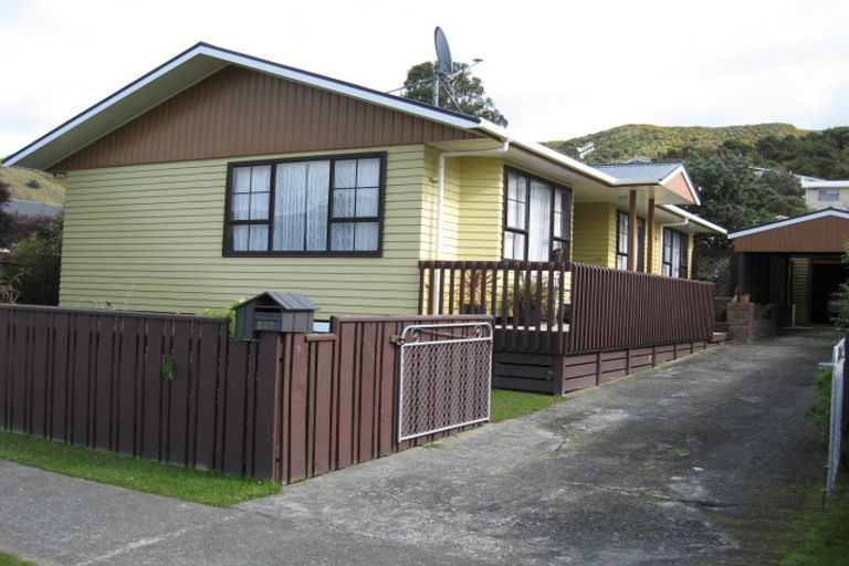 Photo of property in 282 Wellington Road, Wainuiomata, Lower Hutt, 5014