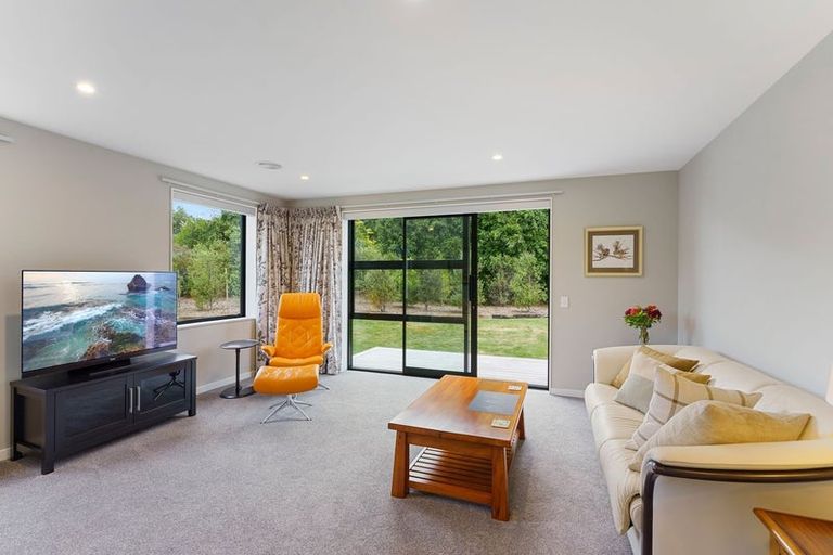 Photo of property in 5 Bressay Way, Waikanae, 5036