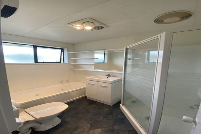 Photo of property in 72 Glenmore Avenue, Casebrook, Christchurch, 8051