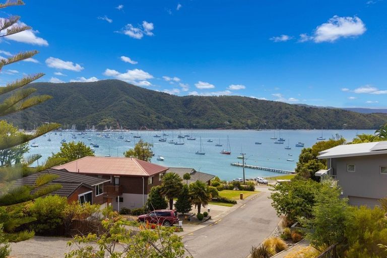 Photo of property in 7 Finlay Grove, Waikawa, Picton, 7220