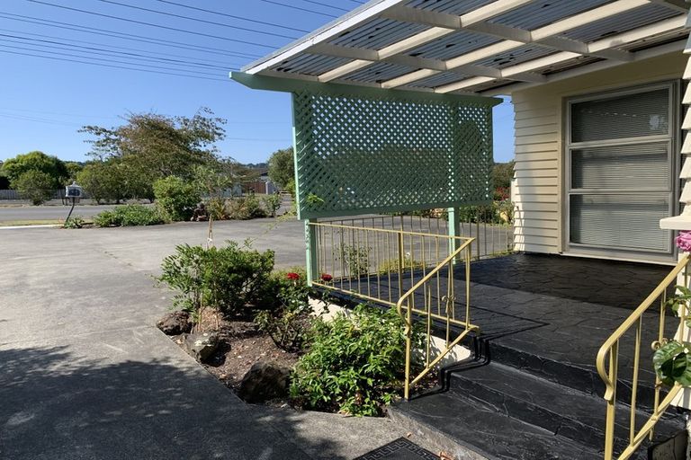Photo of property in 361 Main Road, Huapai, Kumeu, 0810