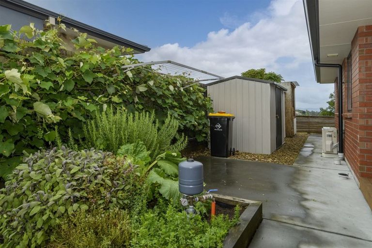 Photo of property in 110 Waikite Road, Welcome Bay, Tauranga, 3175