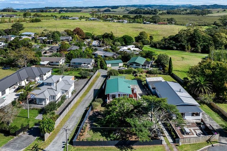 Photo of property in 42 Foster Crescent, Snells Beach, 0920