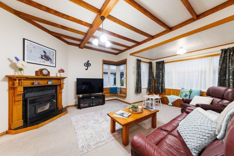 Photo of property in 51 Knowles Street, Terrace End, Palmerston North, 4410