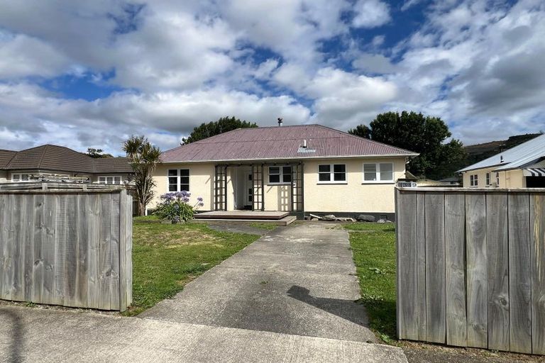 Photo of property in 1319 High Street, Taita, Lower Hutt, 5011