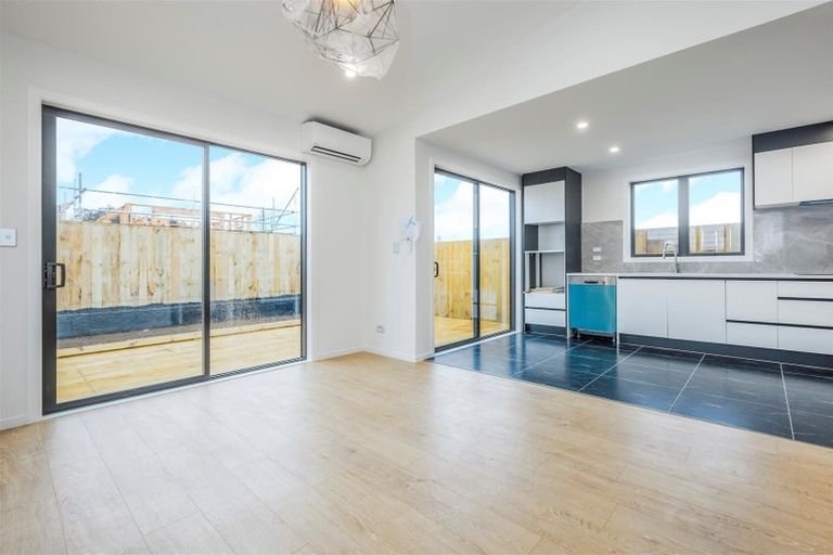 Photo of property in 22 Clayden Shuttleworth Street, Papakura, 2110