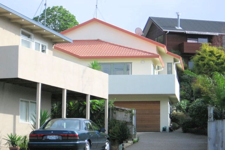 Photo of property in 2/1 Jeanette Place, Mairangi Bay, Auckland, 0630