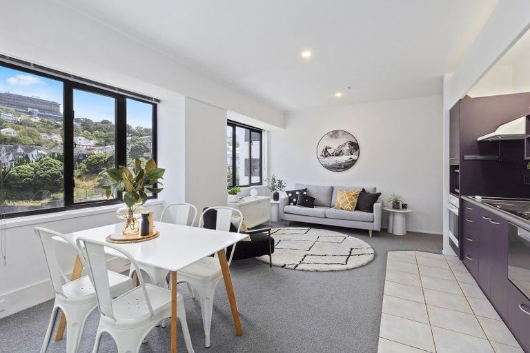 Photo of property in St Peters Apartments, 7d/192 Willis Street, Te Aro, Wellington, 6011