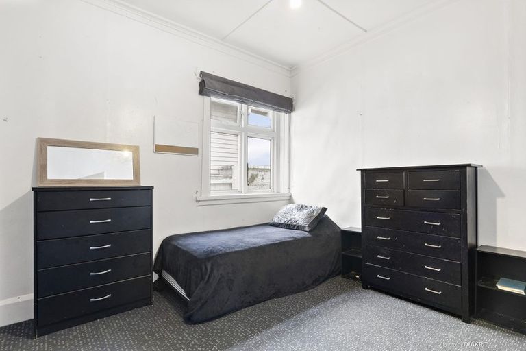 Photo of property in 212 Rongotai Road, Rongotai, Wellington, 6022