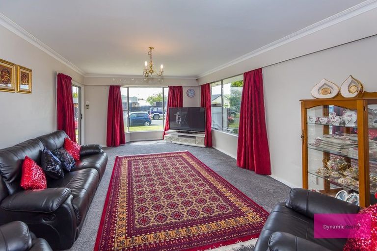 Photo of property in 2 Witbrock Crescent, Burnside, Christchurch, 8053